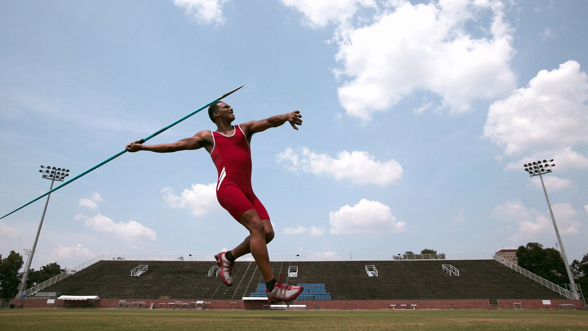 猛龙翻盘北京队，米切尔的绝境觉醒与东方篮球的无声叹息